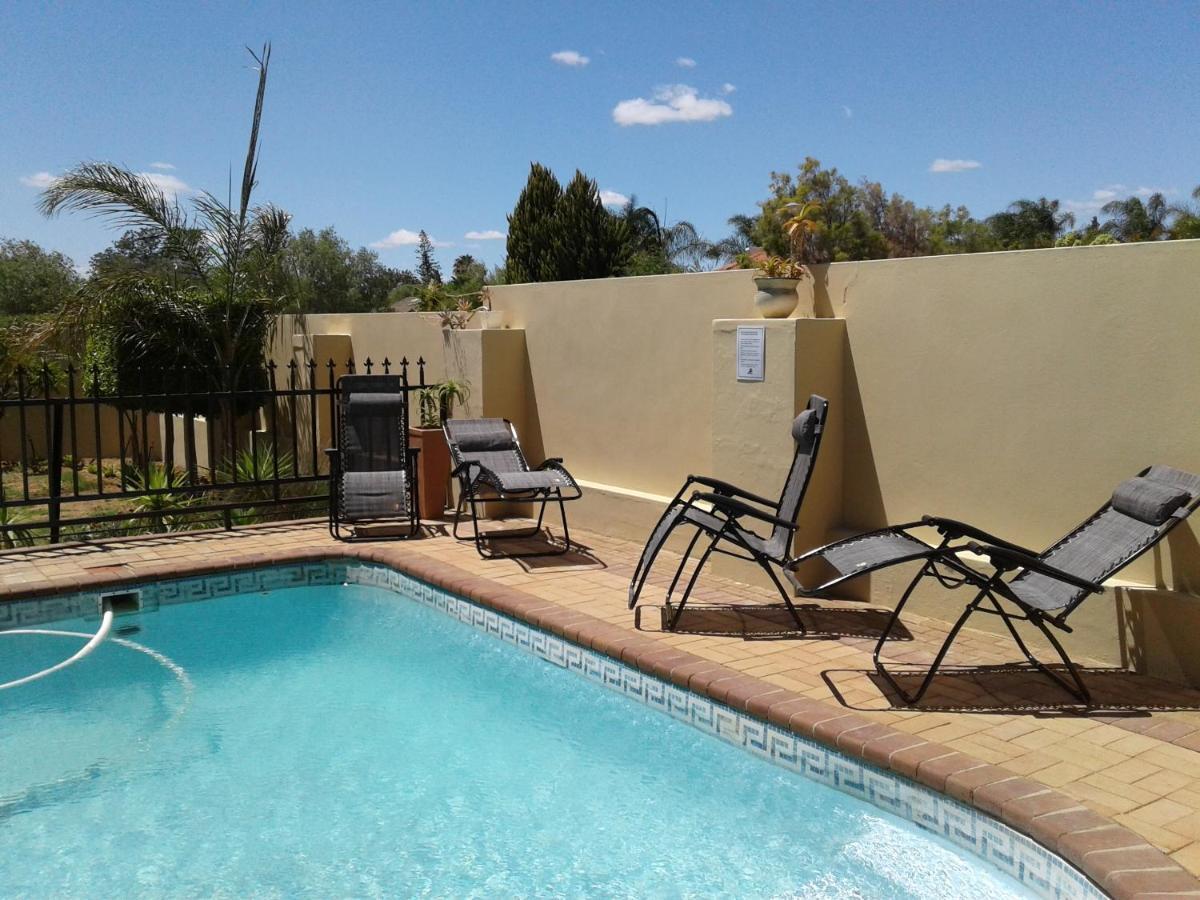 Come Home In Oudtshoorn Self-Catering Units Экстерьер фото